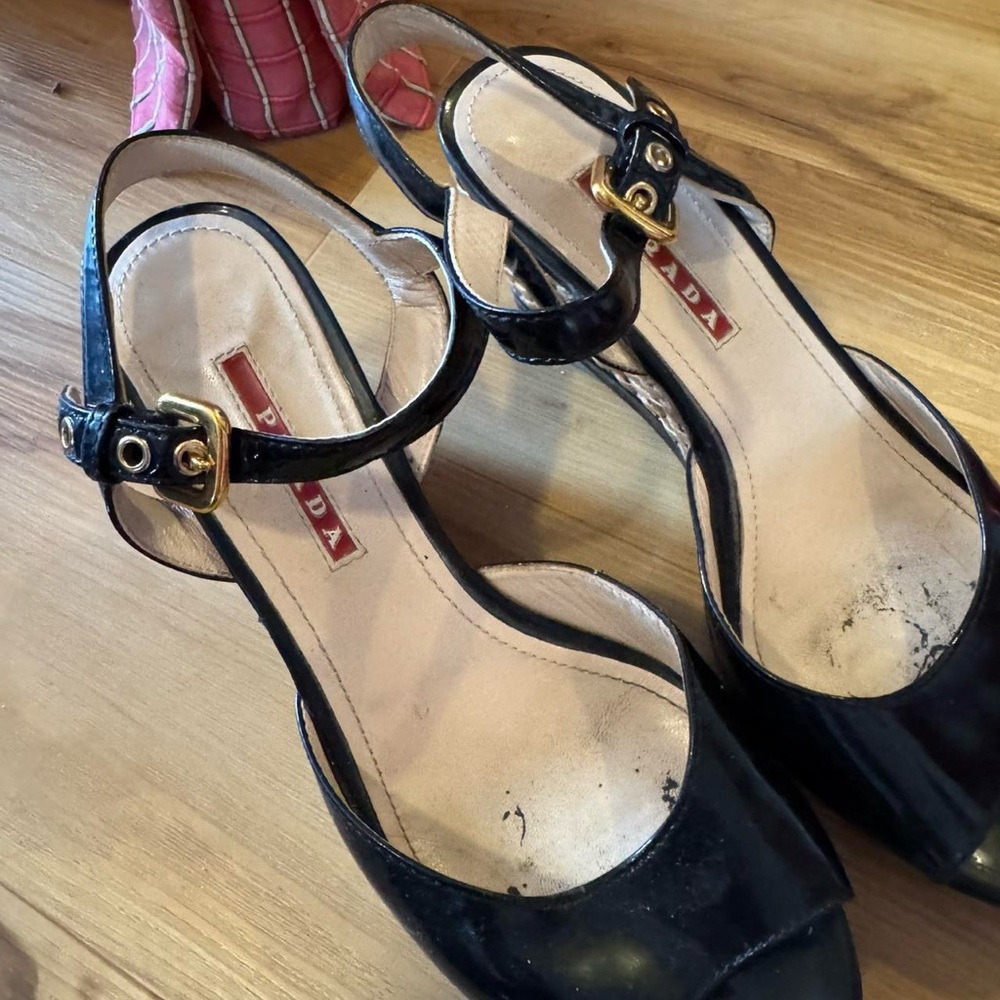 Prada Women's Navy Sandals - Picture 6 of 6
